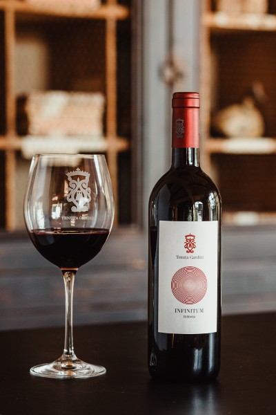 Wine & Co